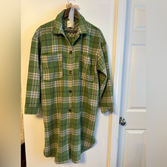 Active USA Jackets & Blazers - Green Plaid Women's Shacket